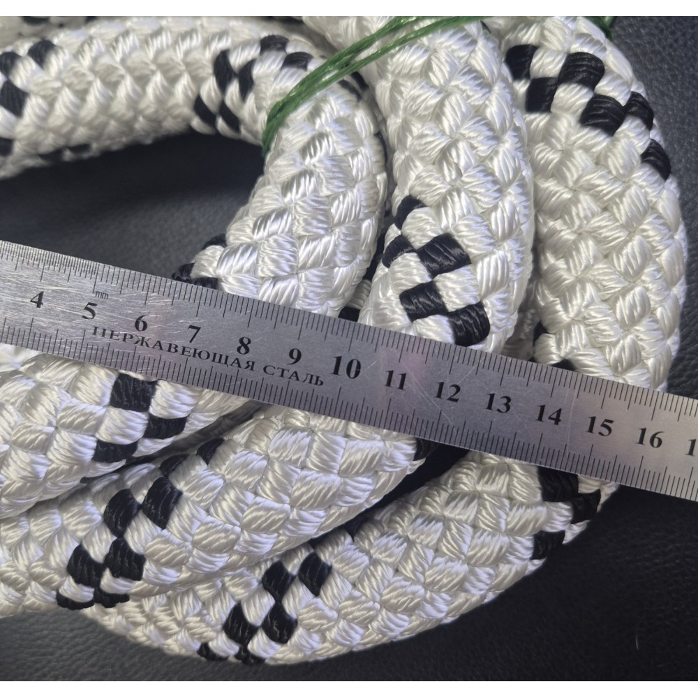 Канат капроновий 28мм плетений 32-х прядний з осердям